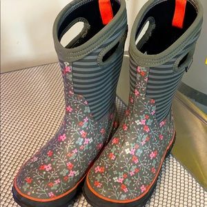 Bogs rain/snow boots. Size 2